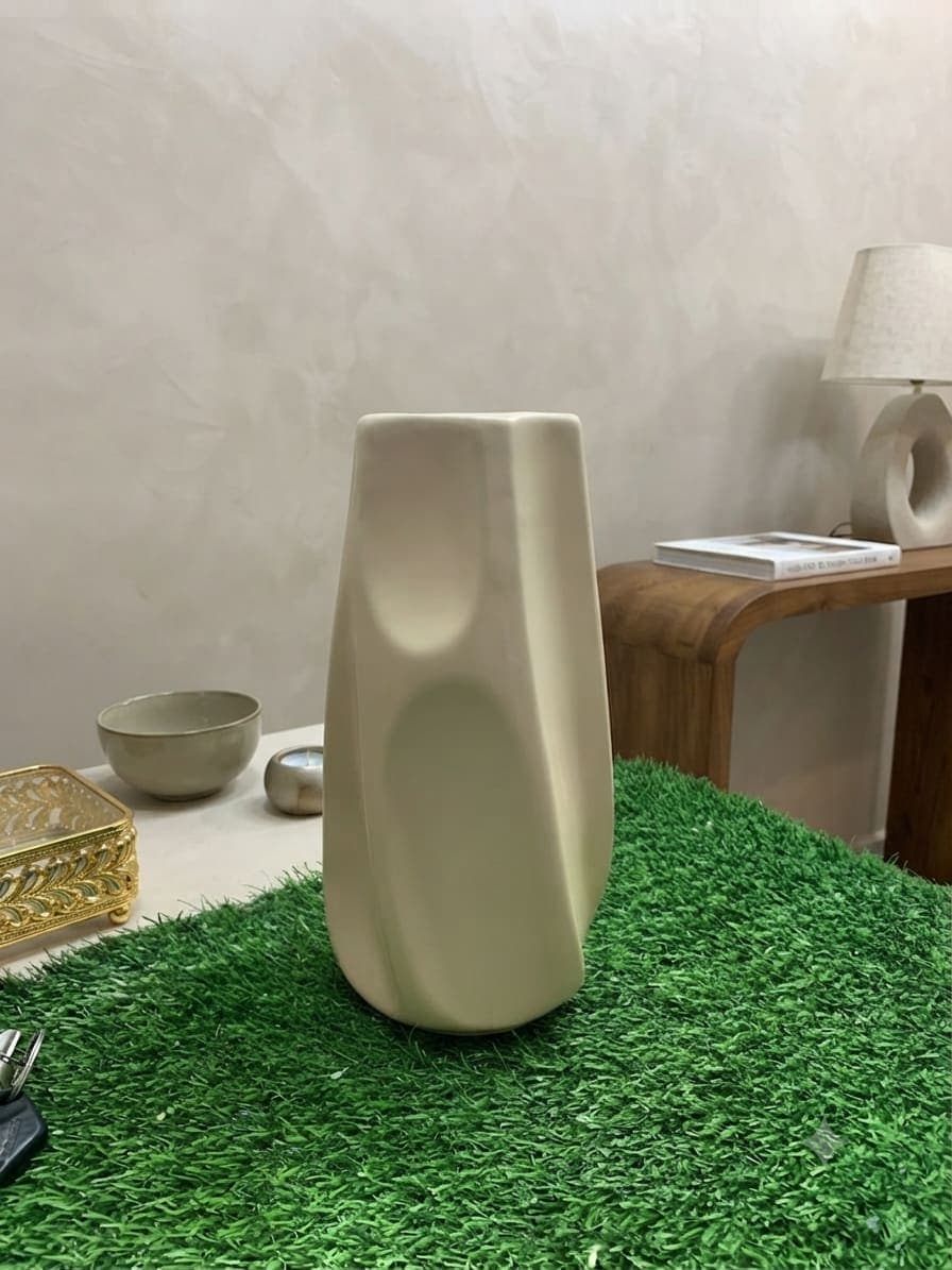 Modern Cream Ceramic Decorative Vase